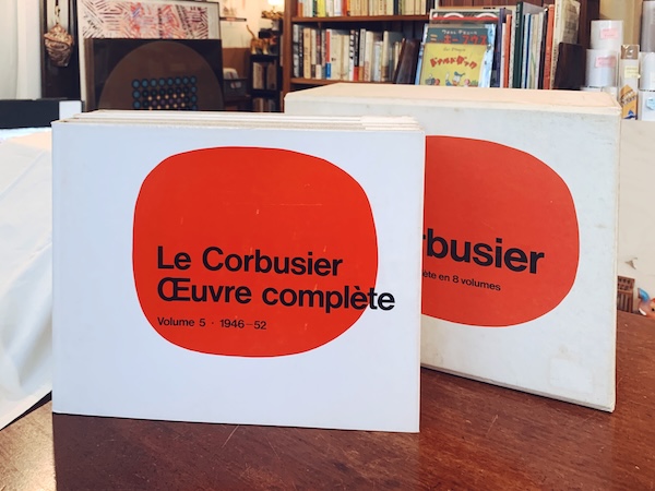 店頭にて、ル・コルビュジエ全作品集 全8巻セット【Le Corbusier: OEuvre complete en 8 volumes】を買取！